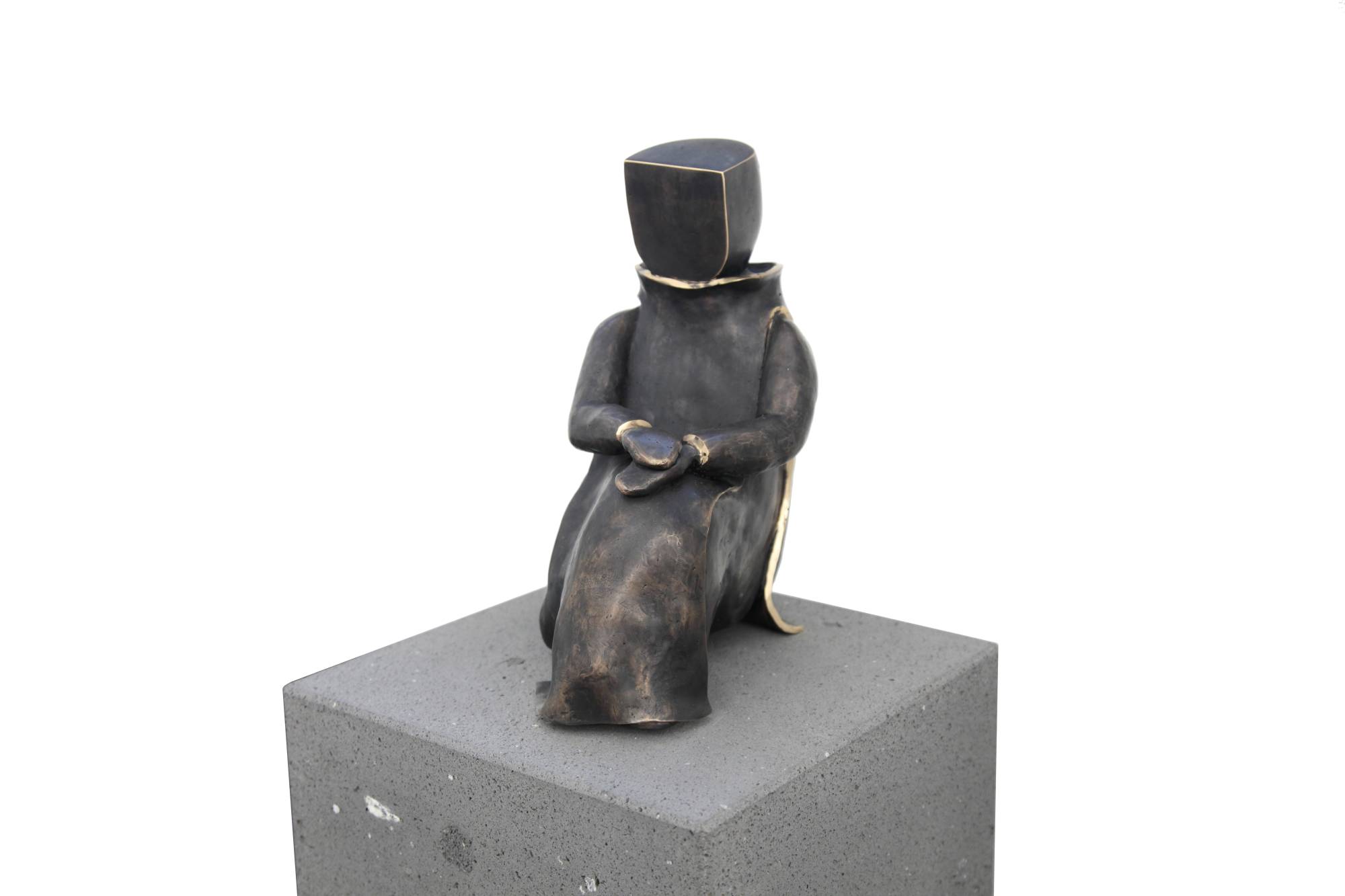 Benediktiner 7 Serie KörperHaltungen III 2023 Bronze 23 x  19 x  13 cm